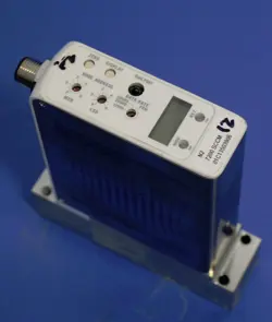 Brooks Instrument GF125C-901086 GF125 Series mass flow controller auction image