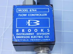 Brooks Instrument 8744 manual differential-pressure flow controller auction image