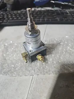 Brooks Instrument 8600 Series 8601DZ05 Mechanical supply-pressure regulator auction image
