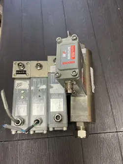 Brooks Instrument MF51 MF Smart Series mass flow controller auction image