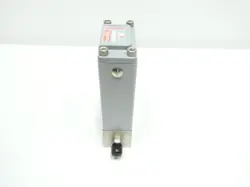 Brooks Instrument MF60S/AC1BA0BA0LA1B13 MF Series smart mass flow meter auction image